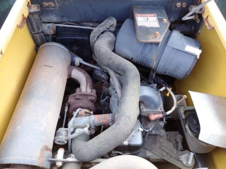 2005-new-holland-ls185b-image-40