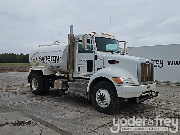 2017-peterbilt-337-image-7