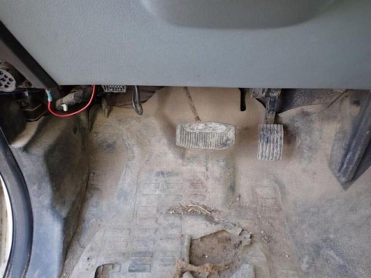 2012-ford-f750-xlt-image-16