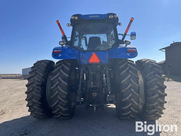 2014-new-holland-t8.275-image-6