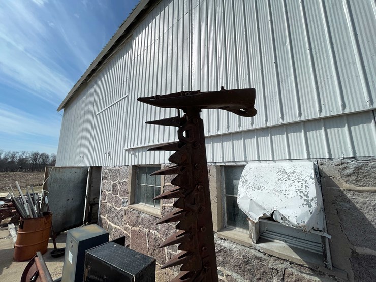 1948-ford-8n-image-40