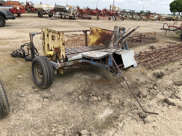 new-holland-5'-pull-hyd.-hay-turner-image-4