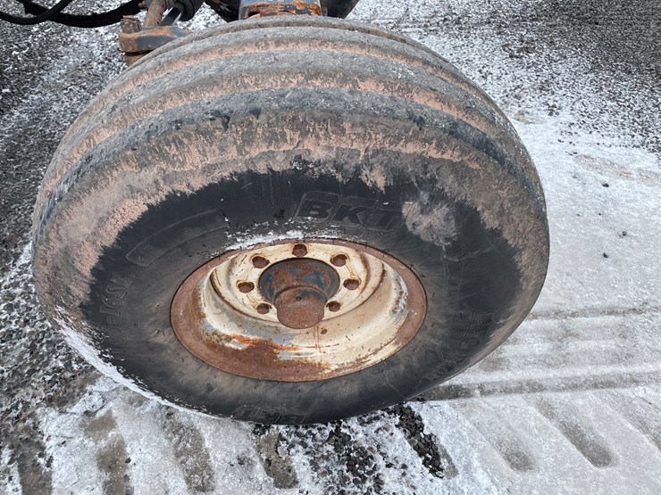 1998-new-holland-8670-image-31