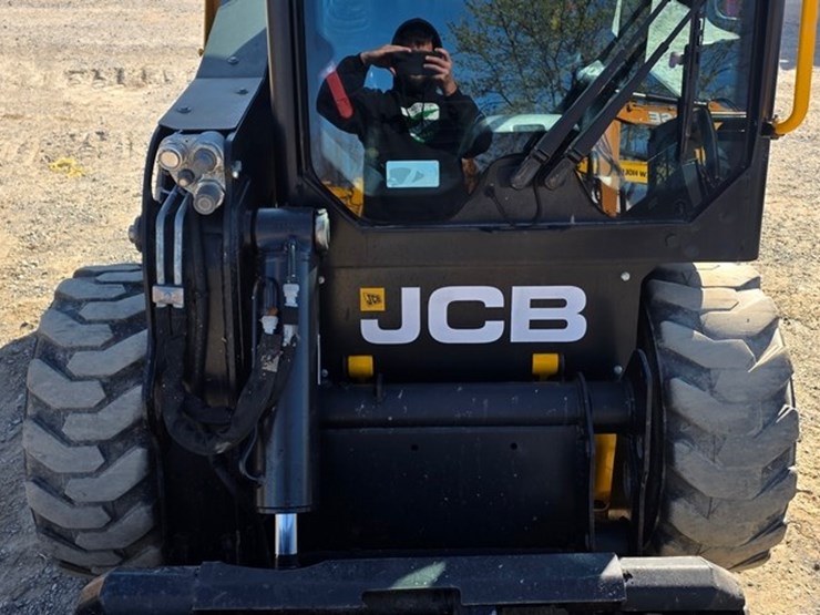 2024-jcb-215-image-36