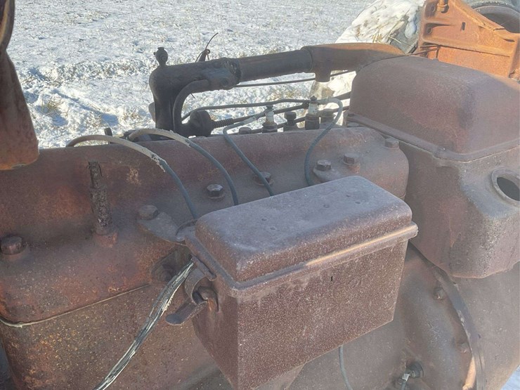 fordson-with-hard-rubber-tires-image-29