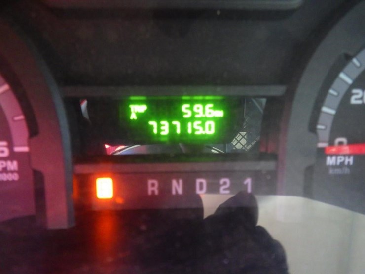 2011-ford-cargo-image-15