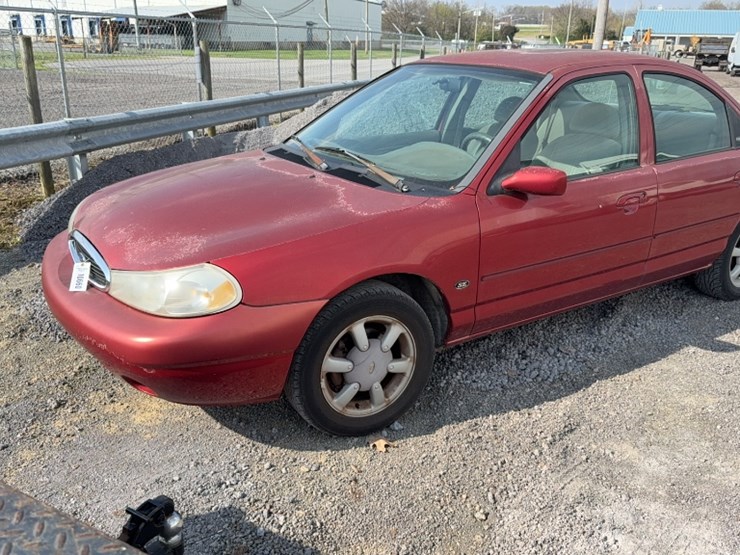 #4023-•-1999-ford-contour-sedan-image-1