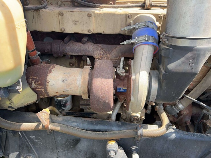 1989-peterbilt-375-image-21