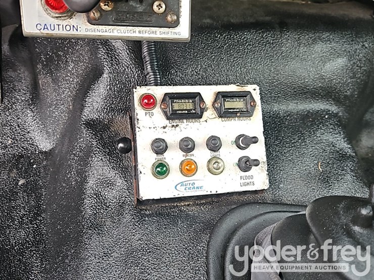 2006-ford-f750-image-38