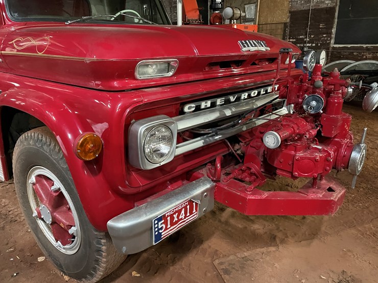 #210-•-1964-chevy-80-(howe)-fire-truck-(no-brakes)-(no-title)-(wakefield,-mi)-image-6