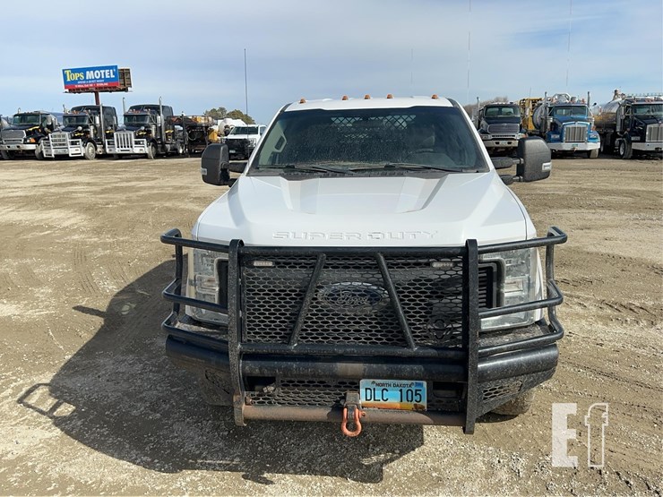 2017-ford-f350-xl-image-2
