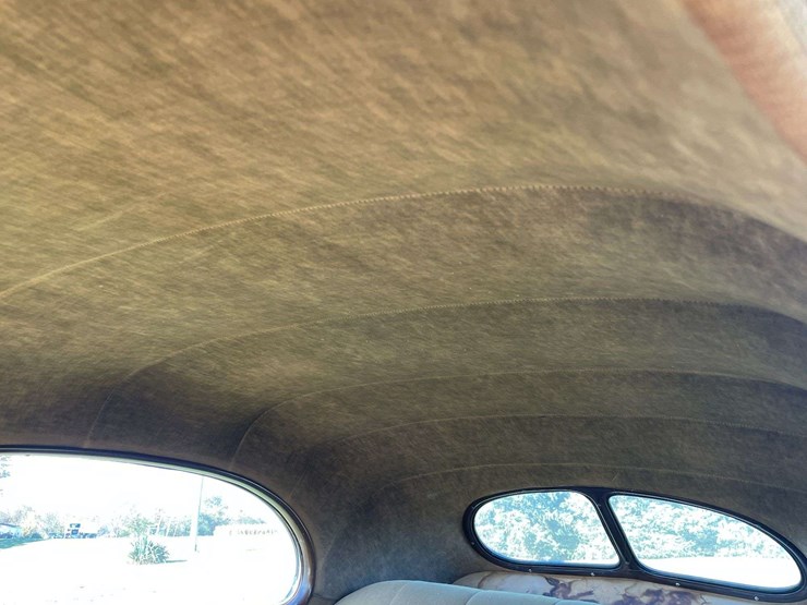 1938-ford-two-door-deluxe-sedan---original-car!-image-52