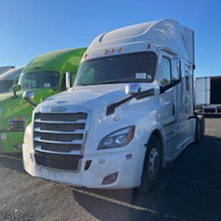 2019 FREIGHTLINER CASCADIA 126