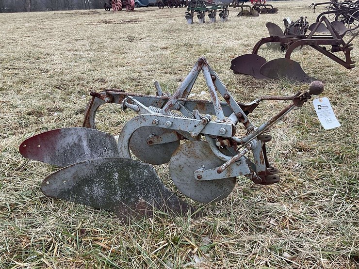 two-bottom-fordson-plow-image-1