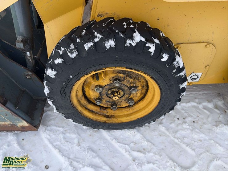 2012-gehl-1640-image-8