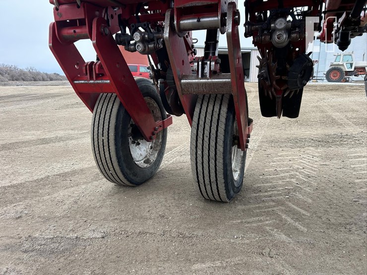 2014-white-9824-image-27