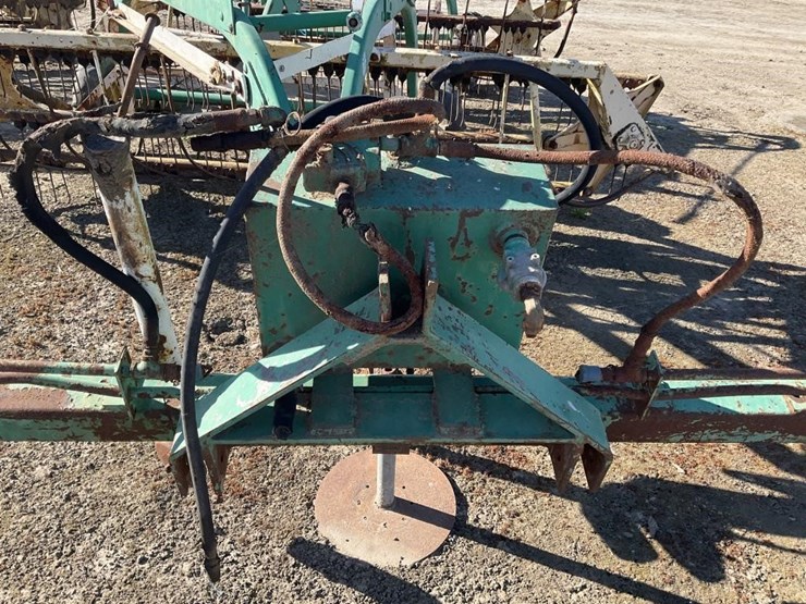 new-holland-260-image-16