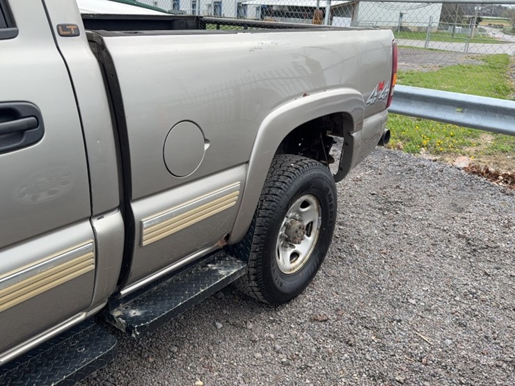 2002-chevrolet-2500-image-11