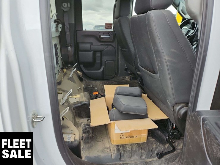 2021-chevrolet-silverado-2500hd-image-19