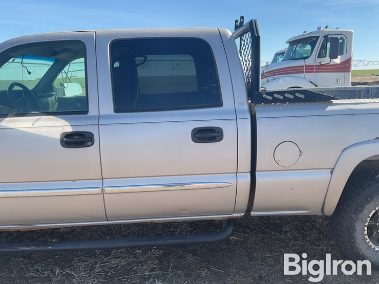 2005-gmc-2500-image-14