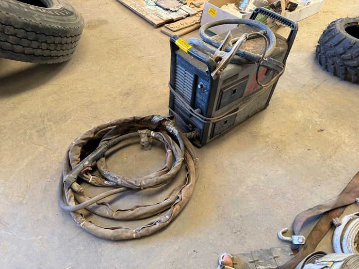 #43525-•-hypertherm-powermax-1000-plasma-cutting-system---located-in-front-portion-of-main-shop-image-1