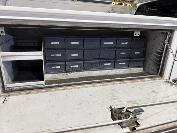 2012-ford-f550-image-13