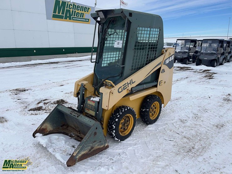2012-gehl-1640-image-1
