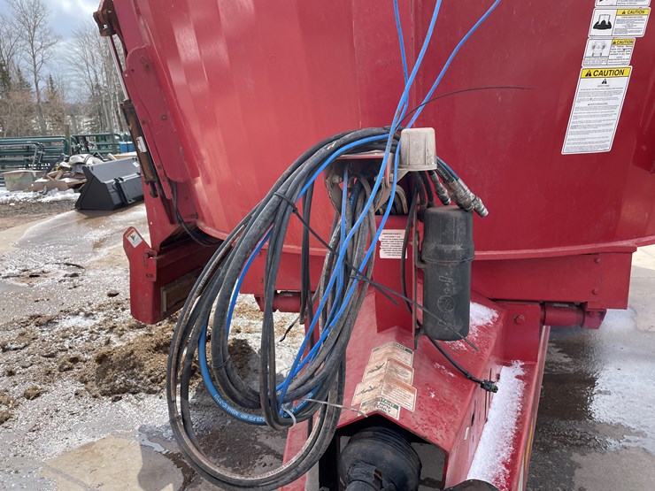 2021-meyer-f815-image-11