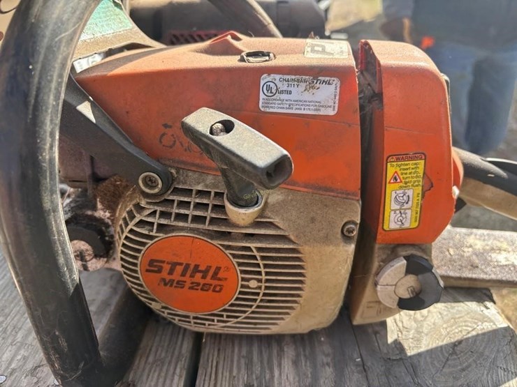 stihl-ms260-chainsaw-image-2