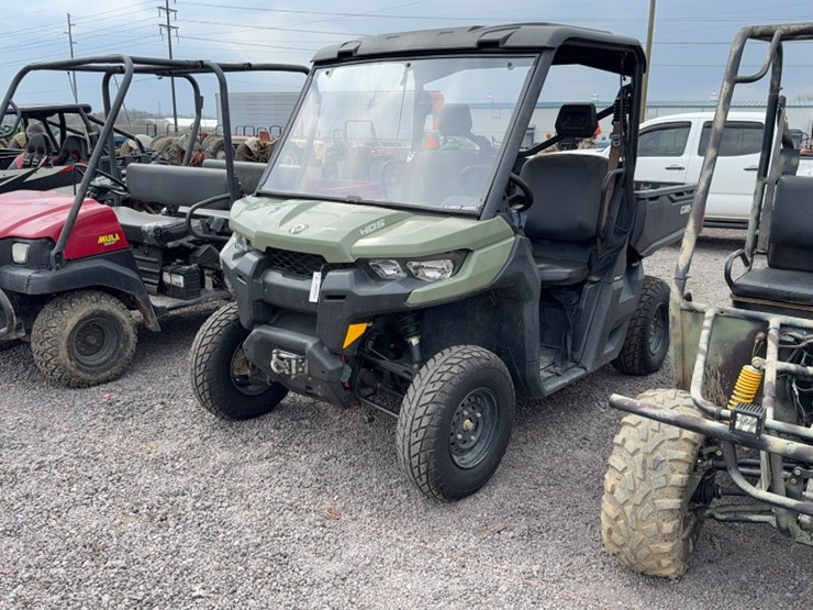 #3075-•-canam-defender-hd5-utv-image-1