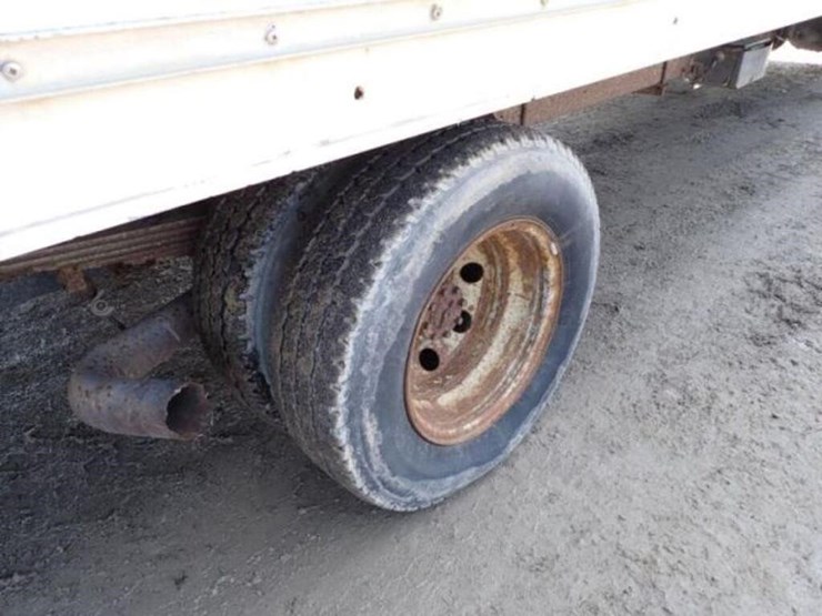 2001-ford-e350-image-34