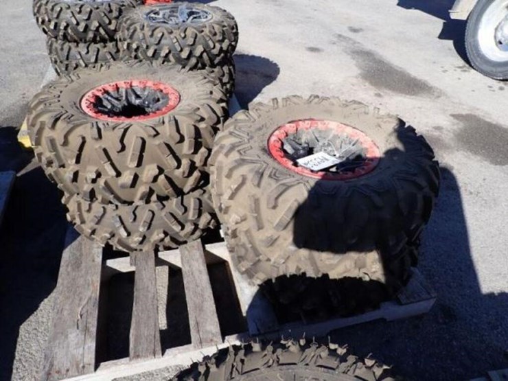 qty-of-(4)-maxxis-big-horn-2.0-side-by-side-image-3