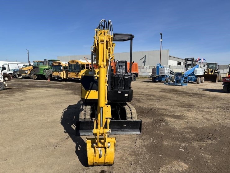 komatsu-pc28uu-image-6