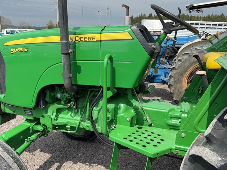 john-deere-5065e-image-14