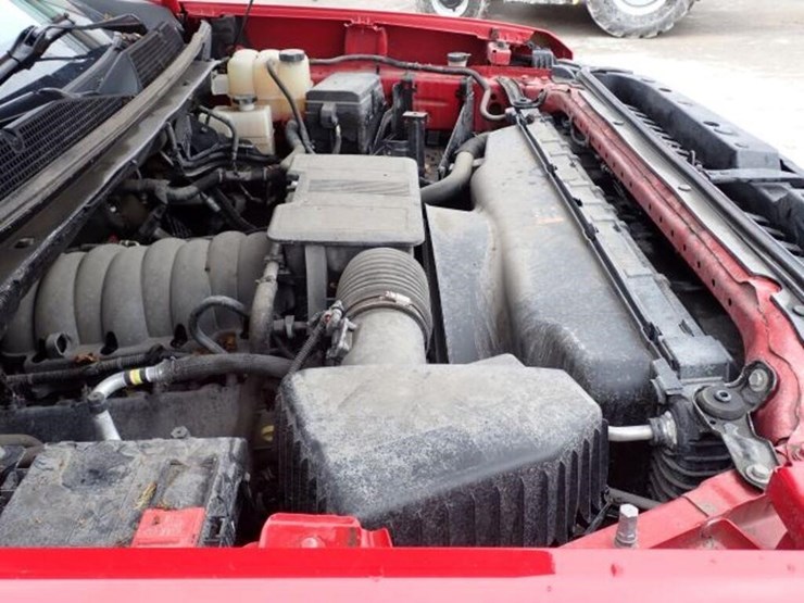 2022-chevrolet-2500hd-image-46