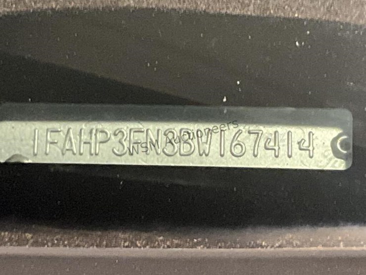 2011-ford-focus-se-sdn-image-13