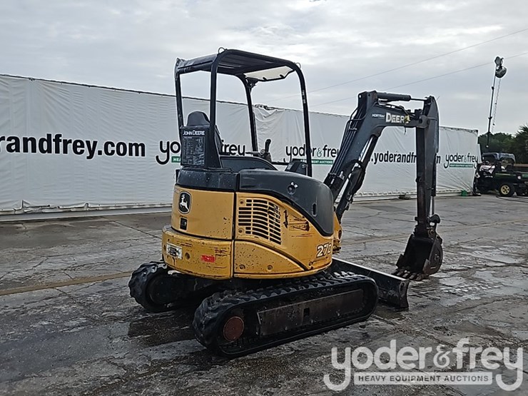 2015-deere-27d-image-5