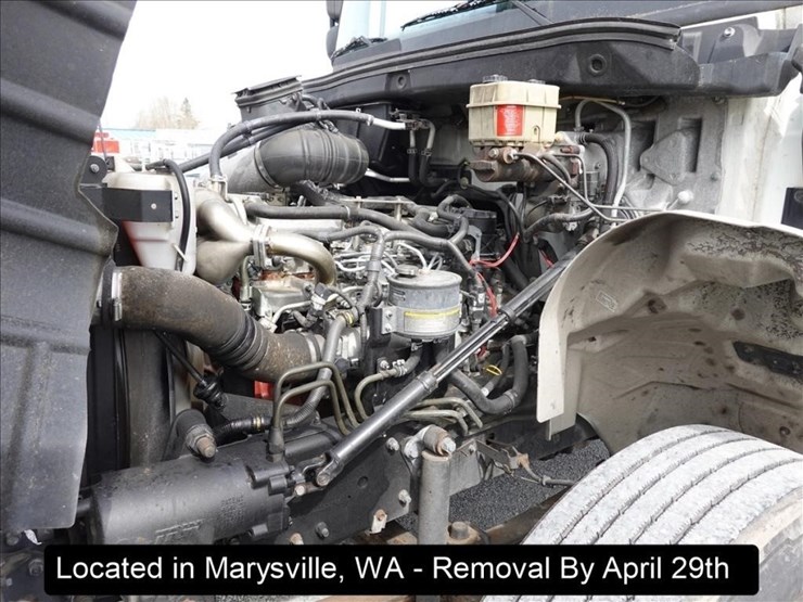 2010-hino-268-image-27