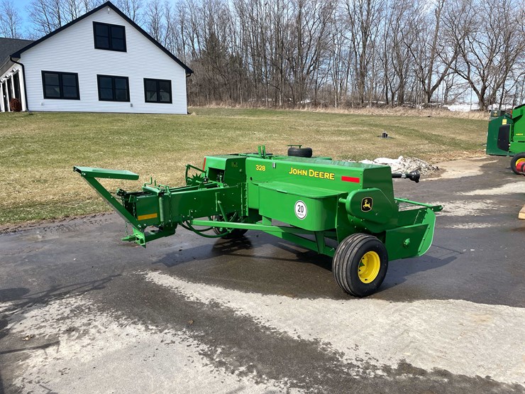 #144-•-john-deere-square-baler-(stoughton,-wi)-image-5