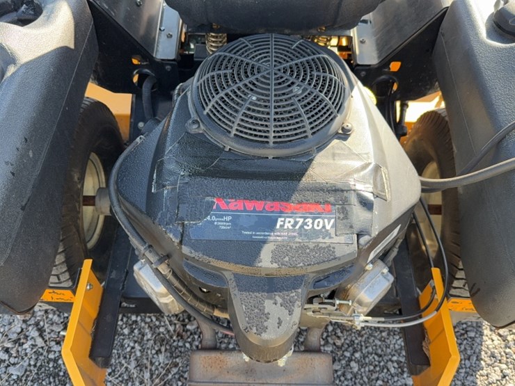 #4057-•-2013-cub-cadet-z-force-zero-turn-mower-image-9