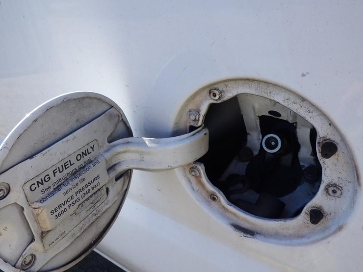 2013-ford-econoline-350-image-14