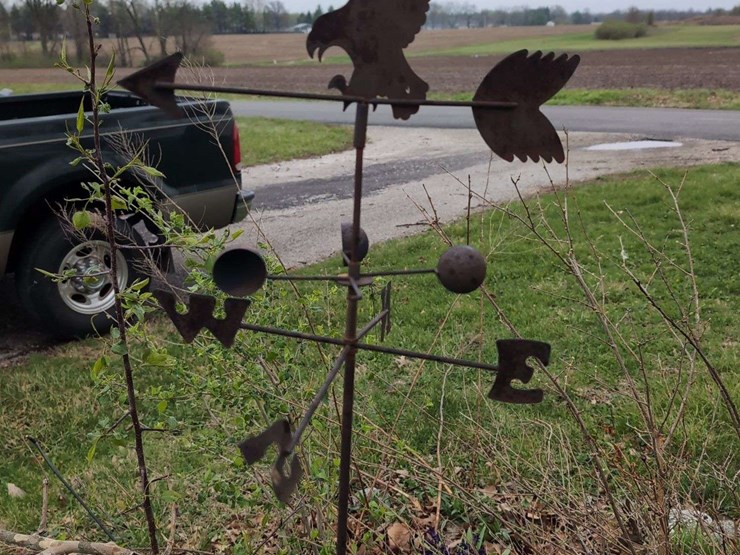 metal-eagle-weather-vane-with-stand-image-2
