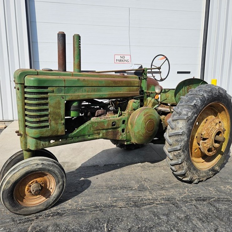 1952 JOHN DEERE MODEL A