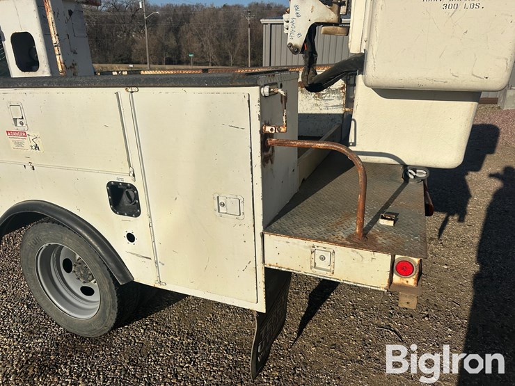 2007-ford-f550-image-9