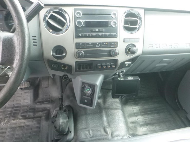 2016-ford-f650-xlt-image-15