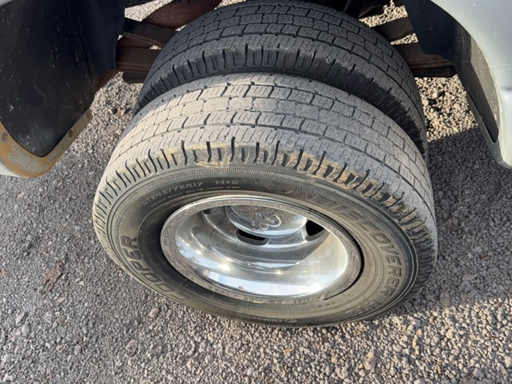 2004-dodge-3500-image-5