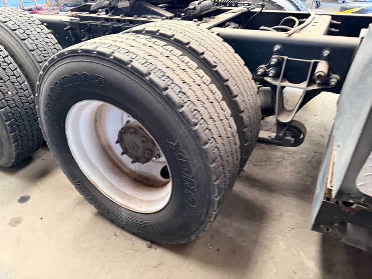 2014-international-prostar-image-10