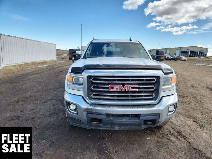 2016-gmc-sierra-2500hd-image-21
