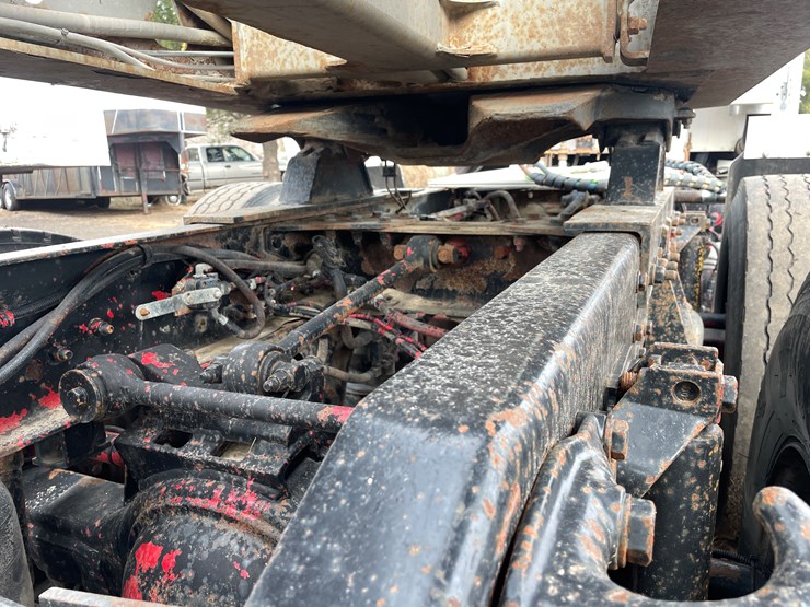 #240-•-2005-kenworth-truck-tractor-(has-mn-title)-(mora,-mn)-image-11