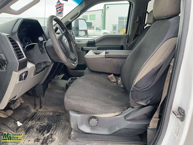 2017-ford-f350-image-13